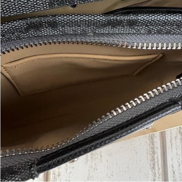 L/XL Michael Kors Logo Wallet Belt Bag Fanny Pack - Picture 4 of 7